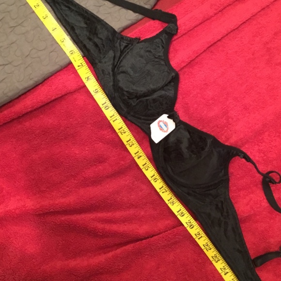 Black satin structured bra, new with tags. - Picture 3 of 3